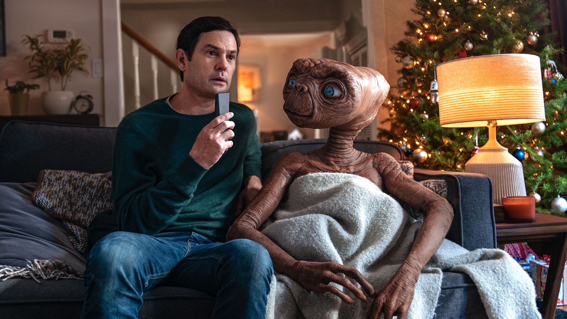 E.T. And Elliott Have Finally Reunited In A New Commercial That Will Make You Cry