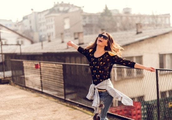 13 Ways To Let Go Of Your Past & Start Living In The Present