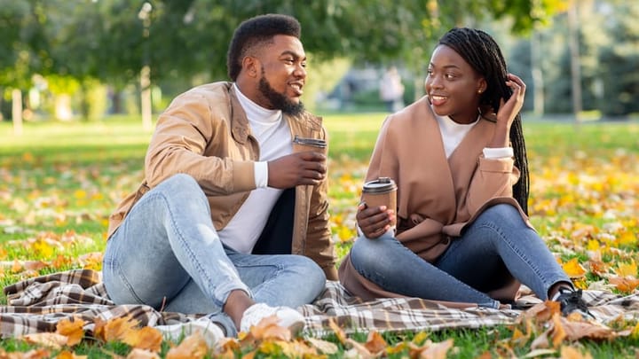 couple having coffee at park
