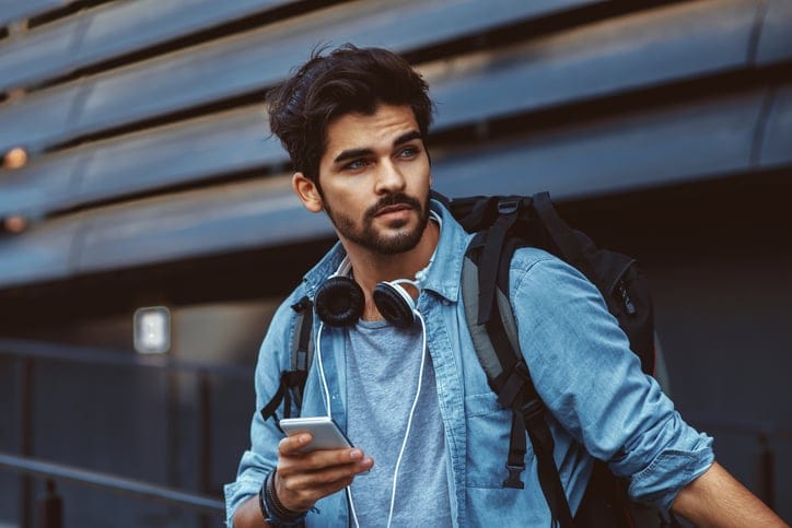 10 Signs He’s Lost Interest In You, According To A Guy