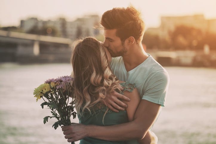 Sorry, But Your BF Doesn’t Really Have Your Back Until He Does These 11 Things