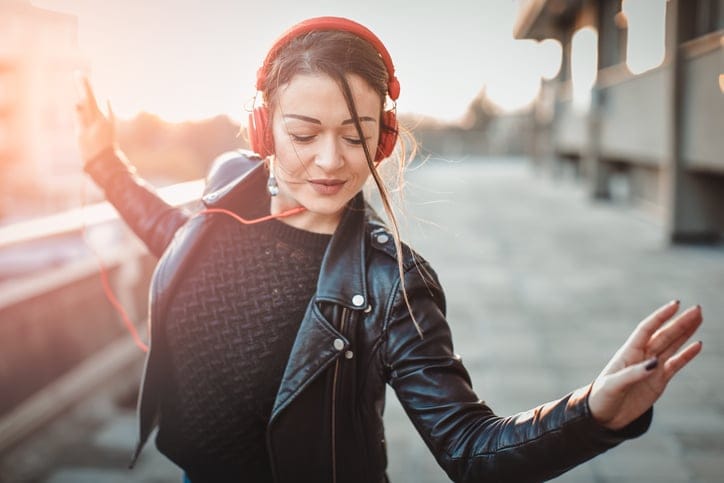 Listening To These 4 Types Of Music Will Get You More Dates