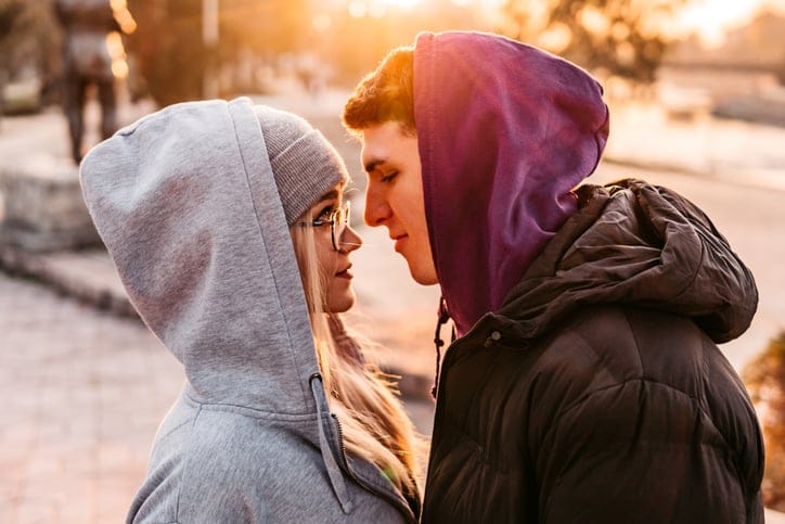 How to Kiss a Guy Well: 21 Secrets to Arouse Him with Your First Kiss