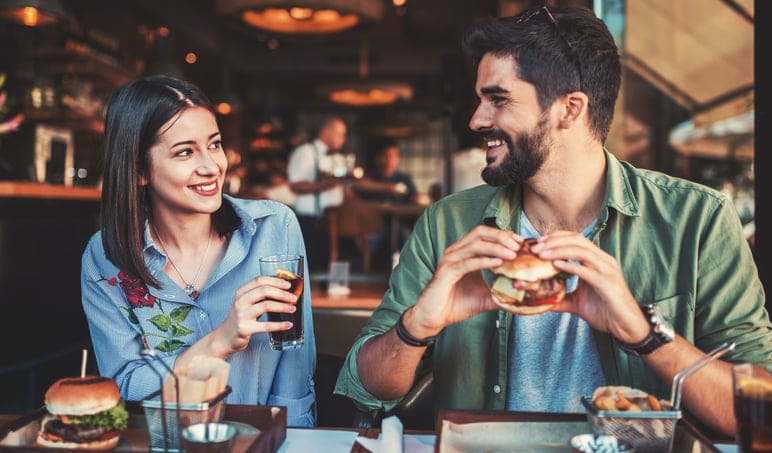 If You Get More Excited By Seeing Your Food Coming At A Restaurant Than By Your Date, He’s Not The One