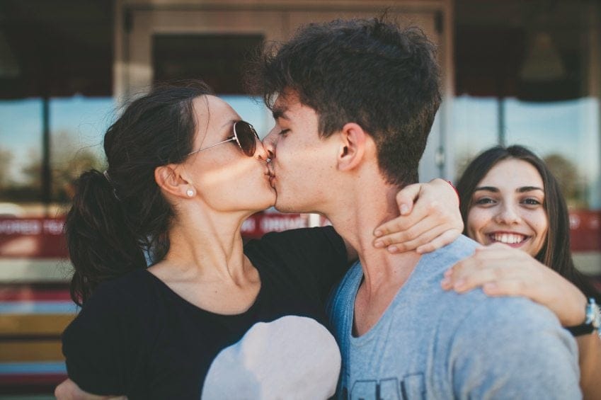 13 Ways To Avoid Third-Wheeling Your Friends When You’re In A Relationship
