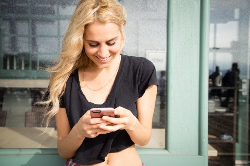 I Fell In Love Via Text — And We’re Still Together